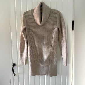 Alyx big Cozy cowl neck sweater -Medium-great w/leggings- beige/tan 🤎🤎